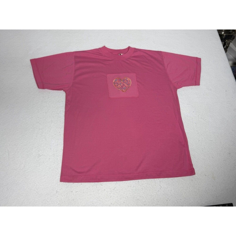 Evr DIV Rousso Apparel Group Pink Fabric Heart Patch Xoxo Pink T Shirt Vintage